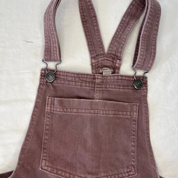dusty mauve washed shortalls with embroidered flower on back pocket woman’s XS - Picture 2 of 9